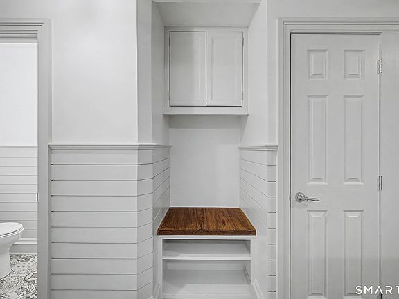 4th image of 123 Old Belden Hill Road APT 19