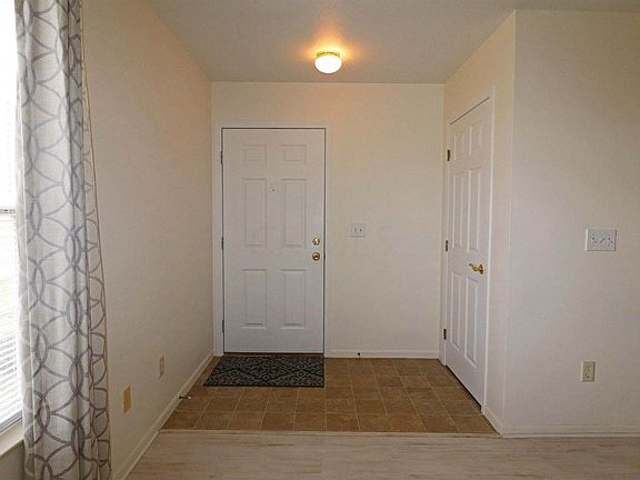 5th image of 1058 Watkins Glen Ct #1058