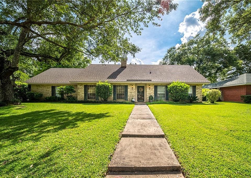 1st image of 528 Wimbledon Blvd
