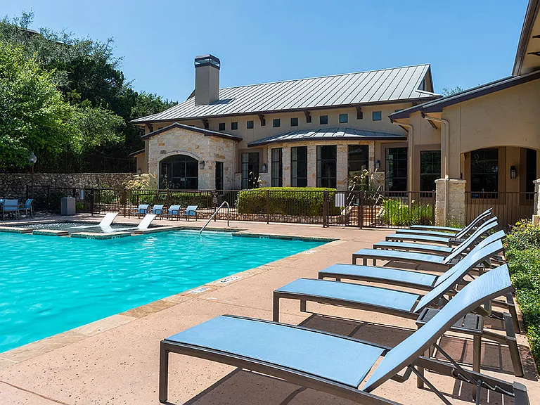 Vista Ridge Apartment Homes — Photo 8