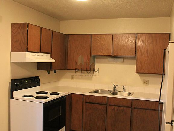 4th image of 418 S 2nd St W APT 3