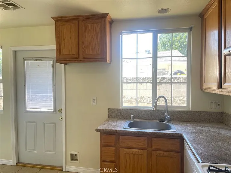5605 Temple City Blvd — Photo 5
