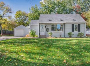 7932 Greenfield Ave, Mounds View, MN 55112