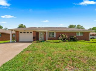 4916 Cornell Dr, Bartlesville, OK 74006