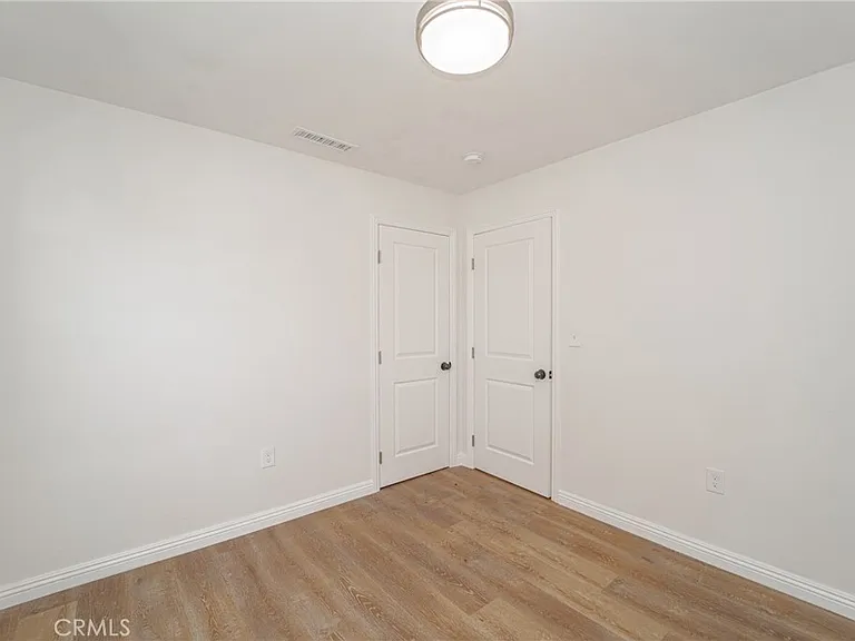 1101 E 115th St — Photo 10