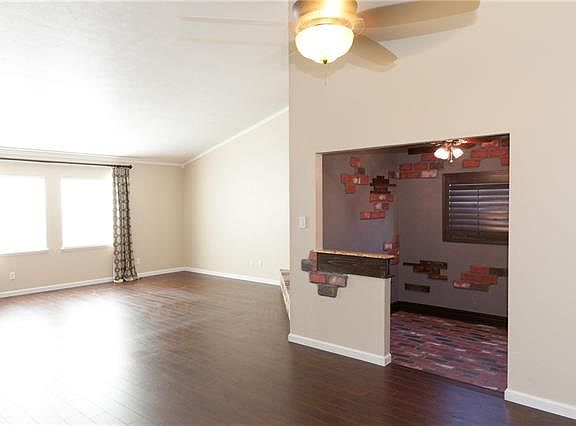 3rd image of 7921 Aaron Cir
