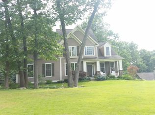 8526 Longleaf Dr SE, Ada, MI 49301