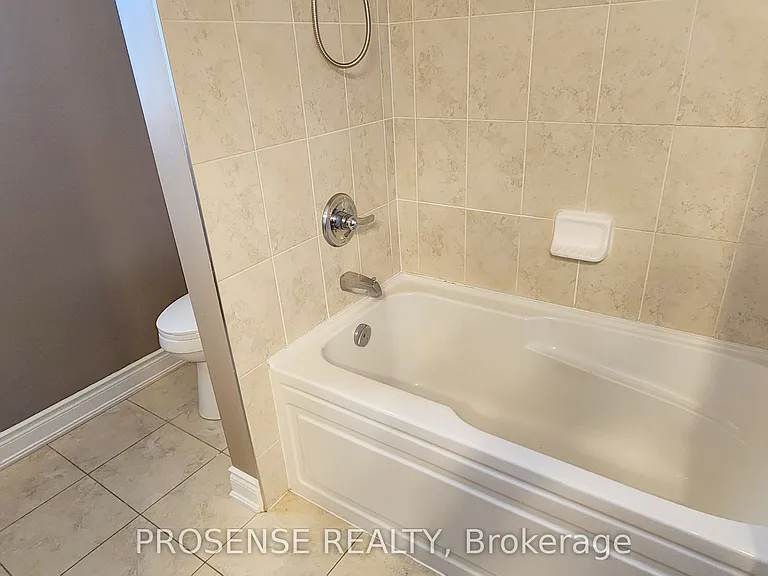 190 Nisbet Blvd — Photo 35
