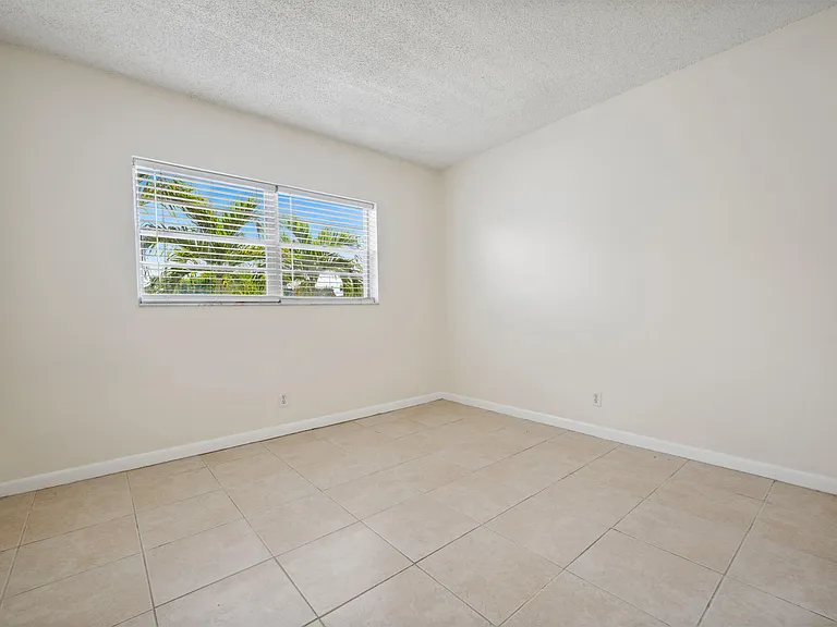 308 Southwind Ct #6 — Photo 18