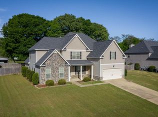 97 Seminole Trl, Fort Mitchell, AL 36856