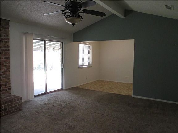 5th image of 613 San Carlos Dr