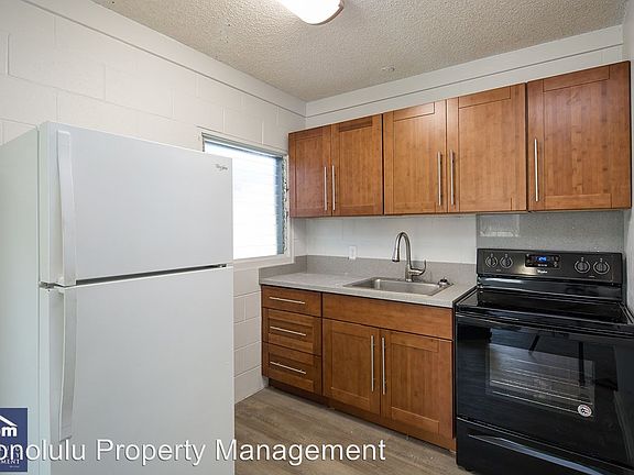 2nd image of 3760 Salt Lake Blvd APT A
