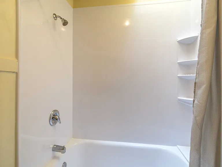 2 Irvington Rd #8 — Photo 2