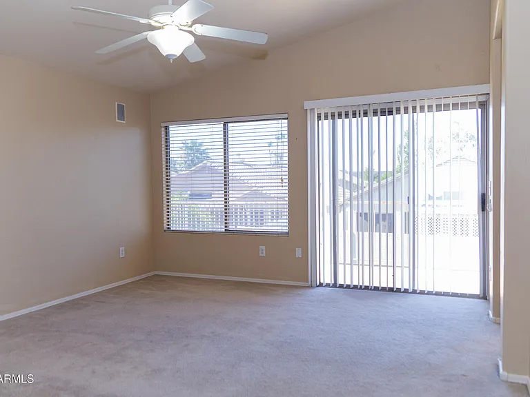 720 W Hancock Ave — Photo 21