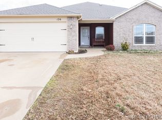 126 W 135th St, Skiatook, OK 74070