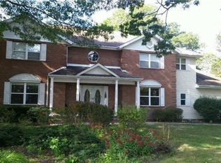 12 Jenna Ct, Holbrook, NY 11741