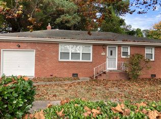 2950 N Lynnhaven Rd, Virginia Beach, VA 23452