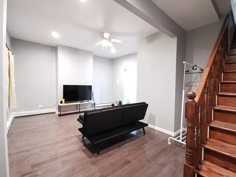 76 Storms Ave #2 — Photo 30