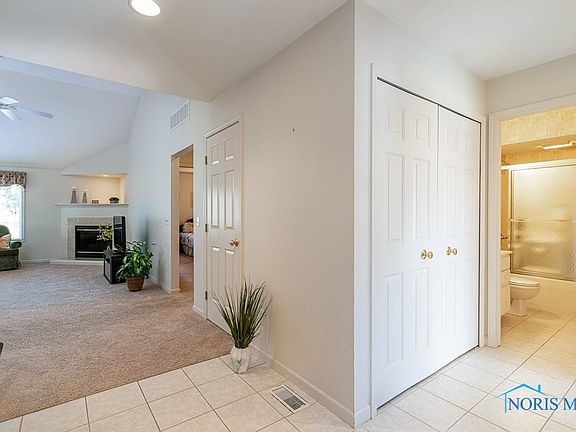 4th image of 4462 Clearwater Dr