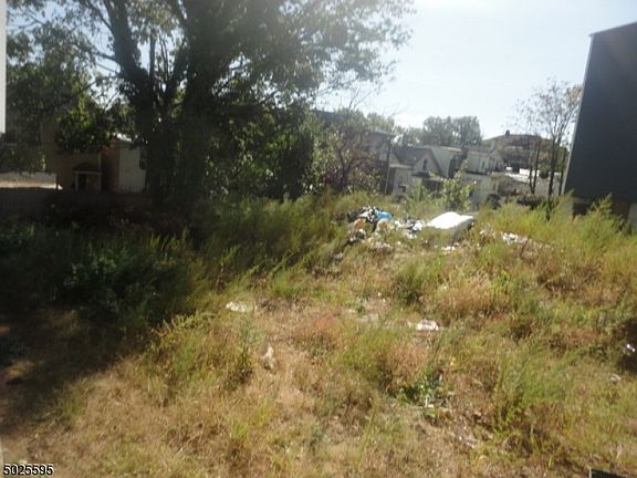 4th image of 153 1/2 Mount Prospect Ave