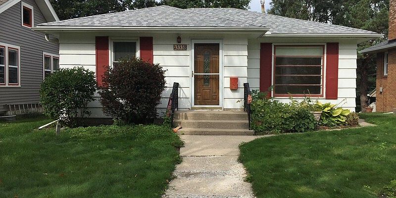1st image of 3338 Buchanan St NE