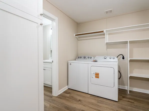 605 Hospital St #A, Tomball, TX 77375