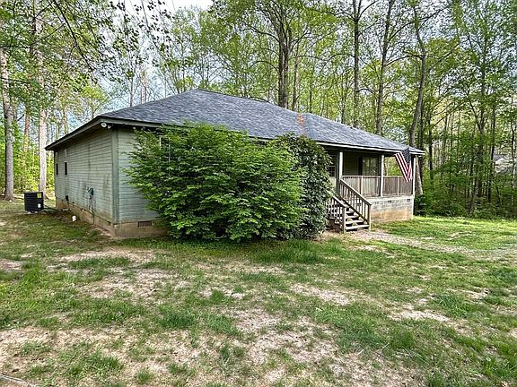 2nd image of 5915 Bradley Ln