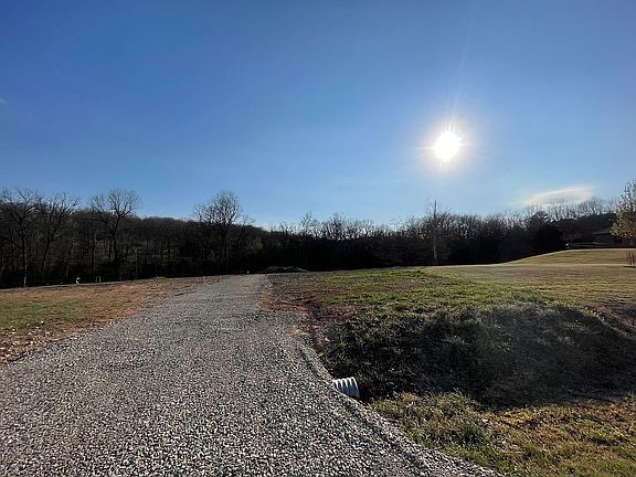 2nd image of 221 Coppercreek Cir