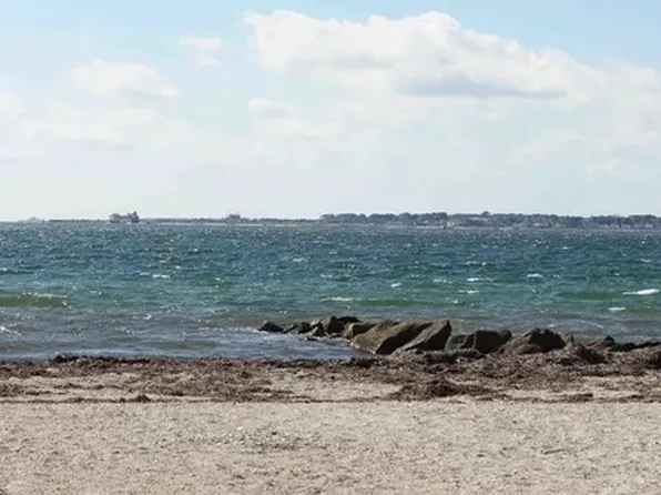 44 Bayview Ave, Fairhaven, MA 02719