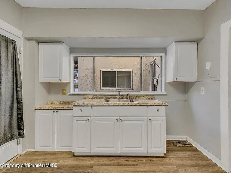 1007 Washburn St #1 — Photo 11