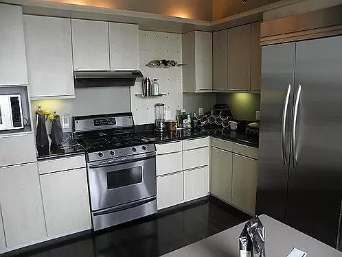 2nd image of 219 Brannan St Unit 7K