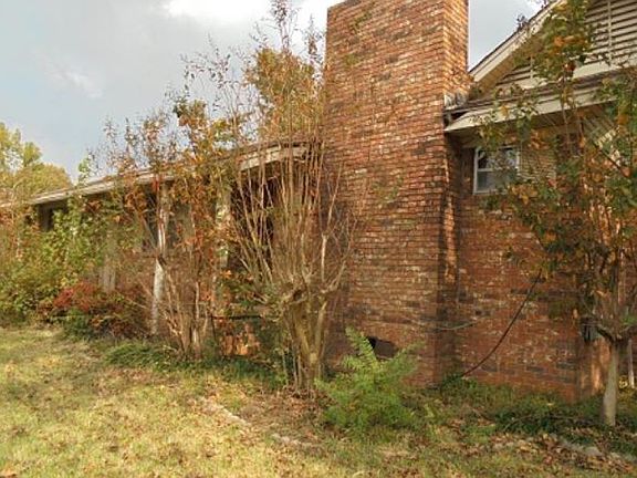 2nd image of 1051 Highway 53