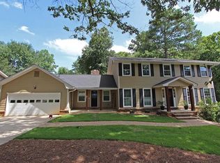 2741 W Fontainebleau Dr, Dunwoody, GA 30360