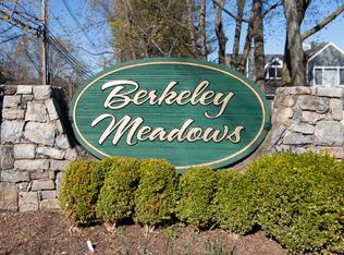 13 Meadowview Ln, Berkeley Heights, NJ 07922