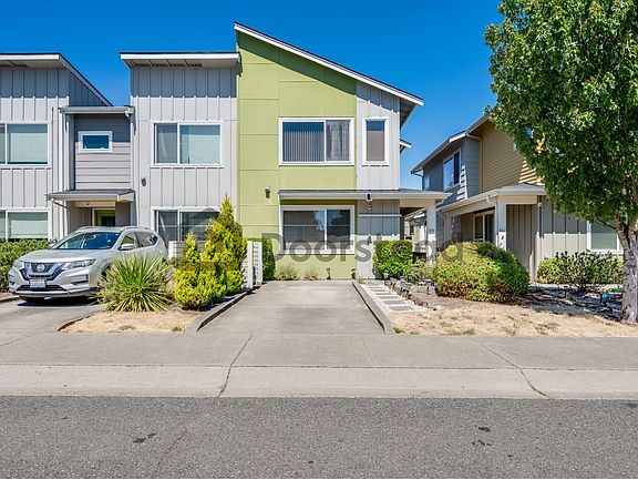 4th image of 870 SW 96th Pl