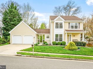 13463 Lake Shore Dr, Herndon, VA 20171