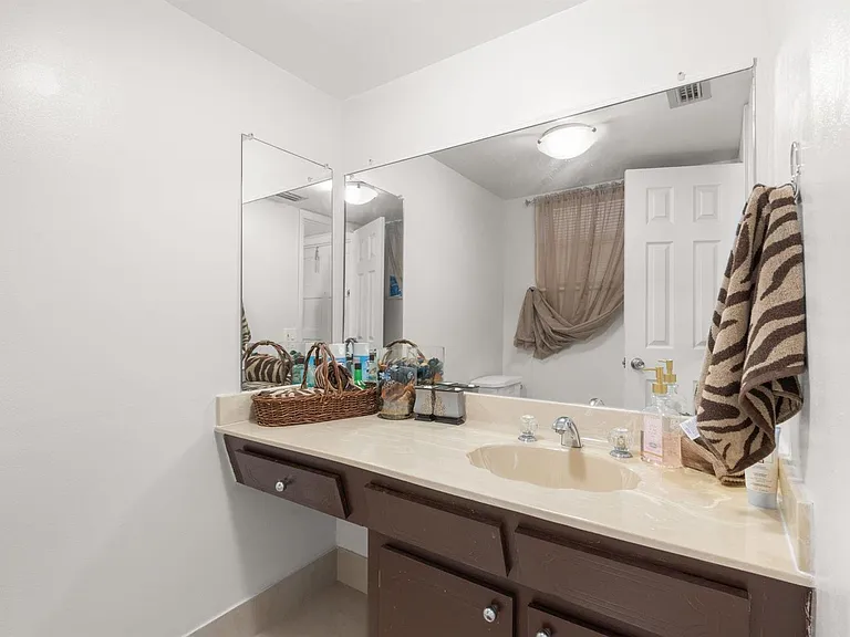 4191 NW 41st St #214 — Photo 16