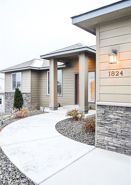 1st image of 1824 S Honeysuckle St