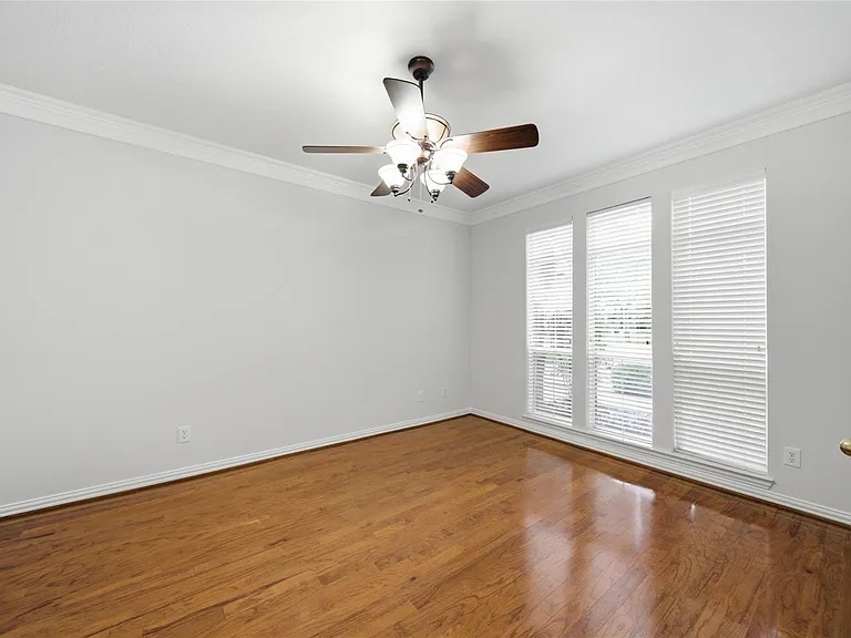 5531 Cranston Ct — Photo 3