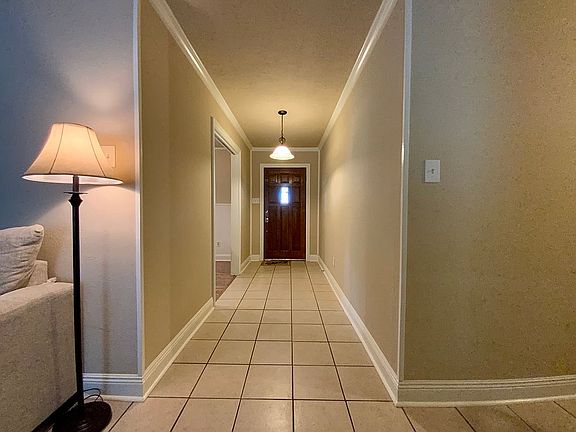 3rd image of 25900 Winter St