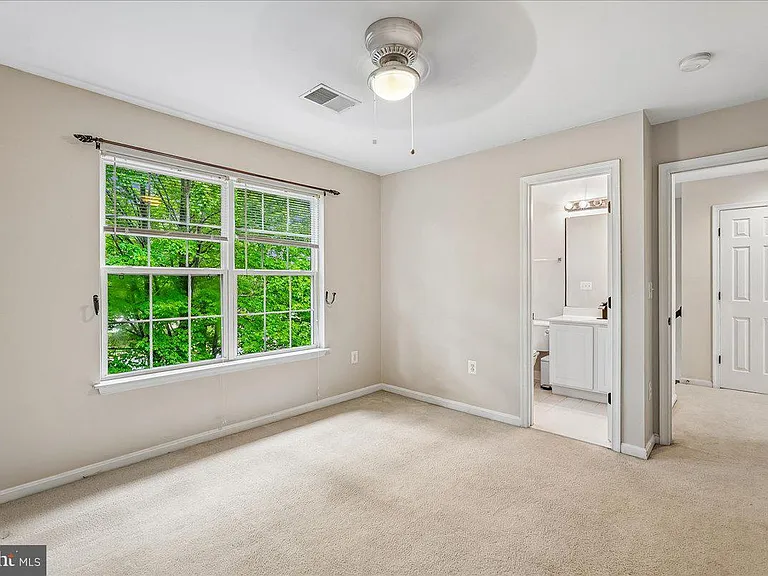 905 Royal Elm Ct — Photo 38