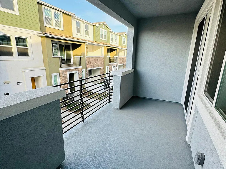 236 Lockhart Way — Photo 12