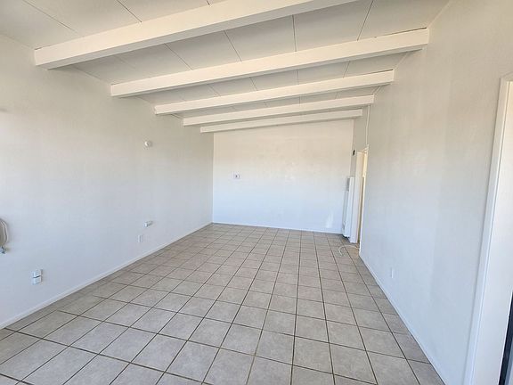 3rd image of 74875 Alta Loma Dr