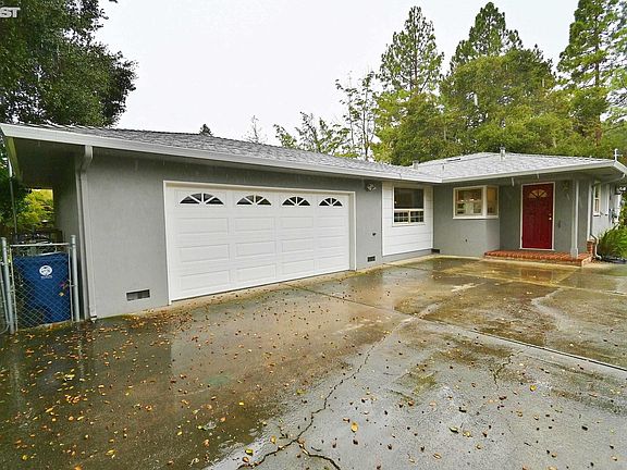 3rd image of 21884 Tanglewood Dr