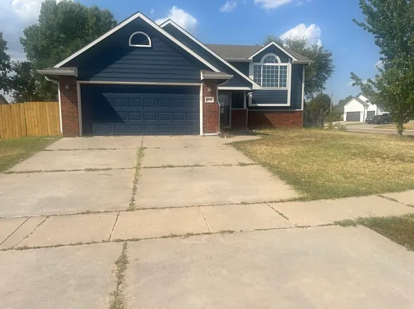 4626 E Falcon St, Wichita, KS 67220