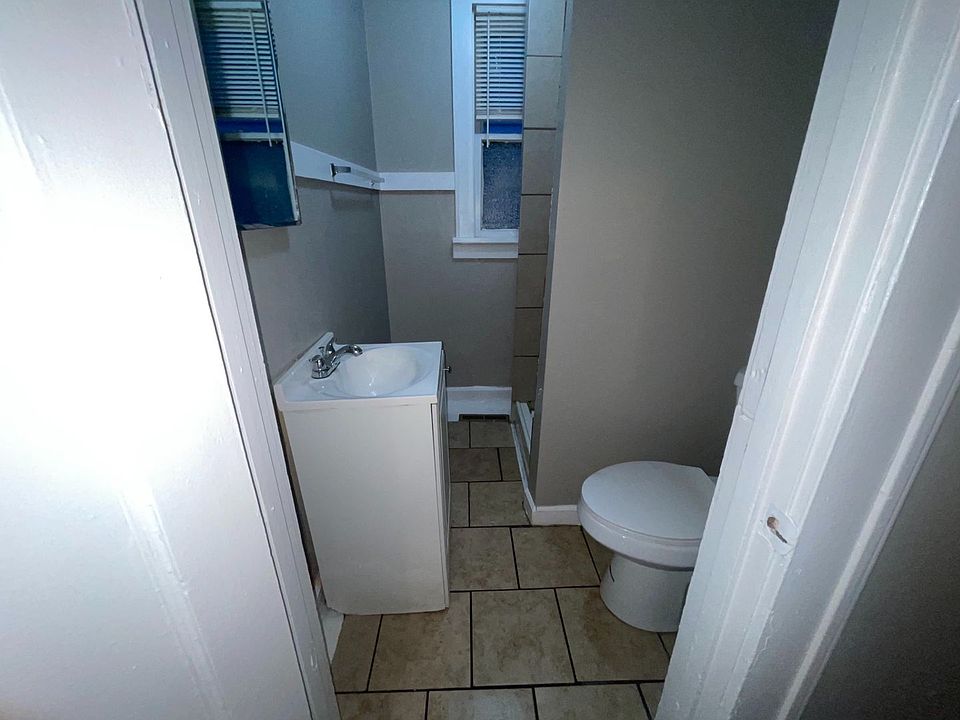 2nd image of 1629-1631 S 7th St Unit 1631-2
