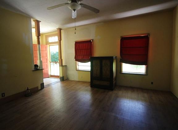 3rd image of 1429 Sunset Dr