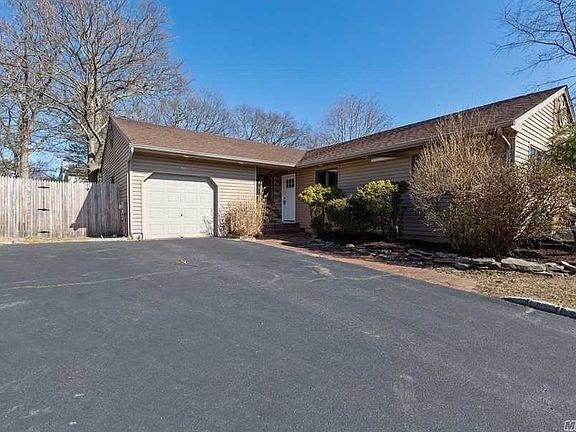 2nd image of 29 Oak Forest Dr