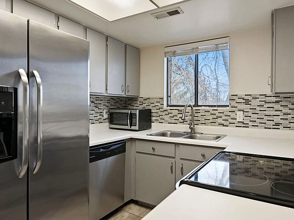 2nd image of 957 E Creek Hill Ln #31