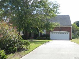 292 Sherman Pines Dr, Fuquay Varina, NC 27526